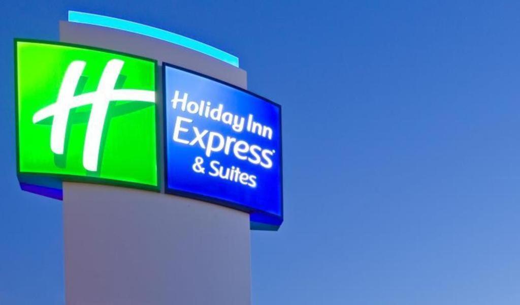 Holiday Inn Express & Suites Brentwood Exterior foto